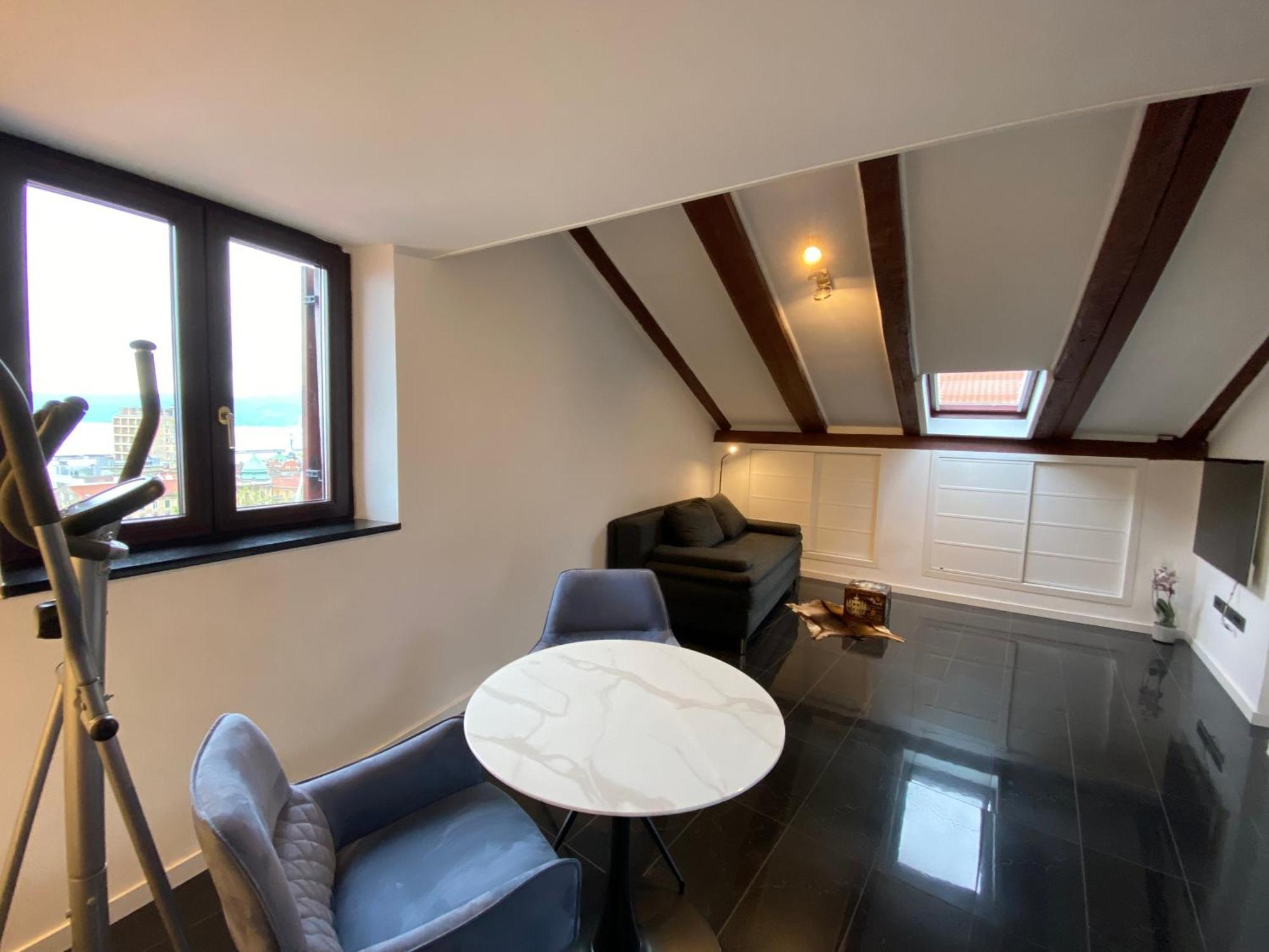 Penthouse Rijeka Centarアパートメント エクステリア 写真